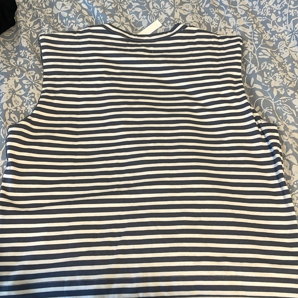 Structured Muscle Tee - Picture 5 of 5